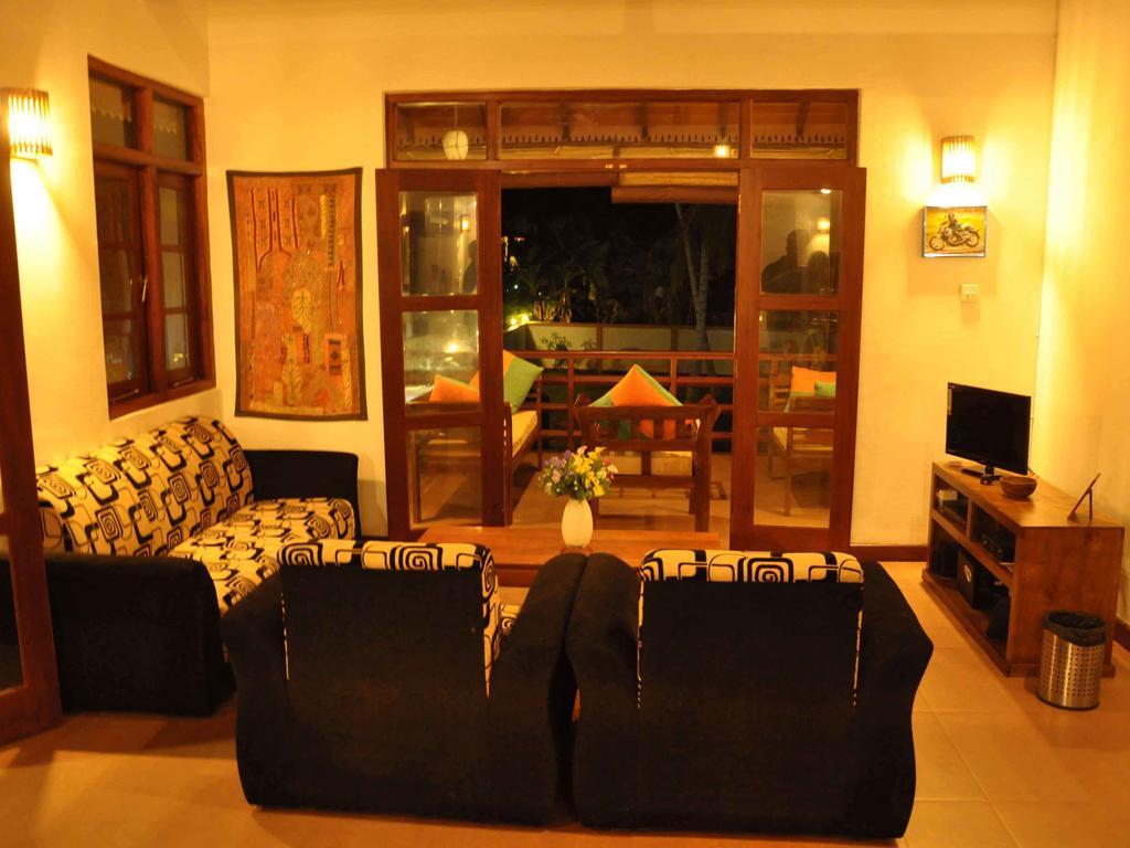 أونا واتونا Helis Place المظهر الخارجي الصورة