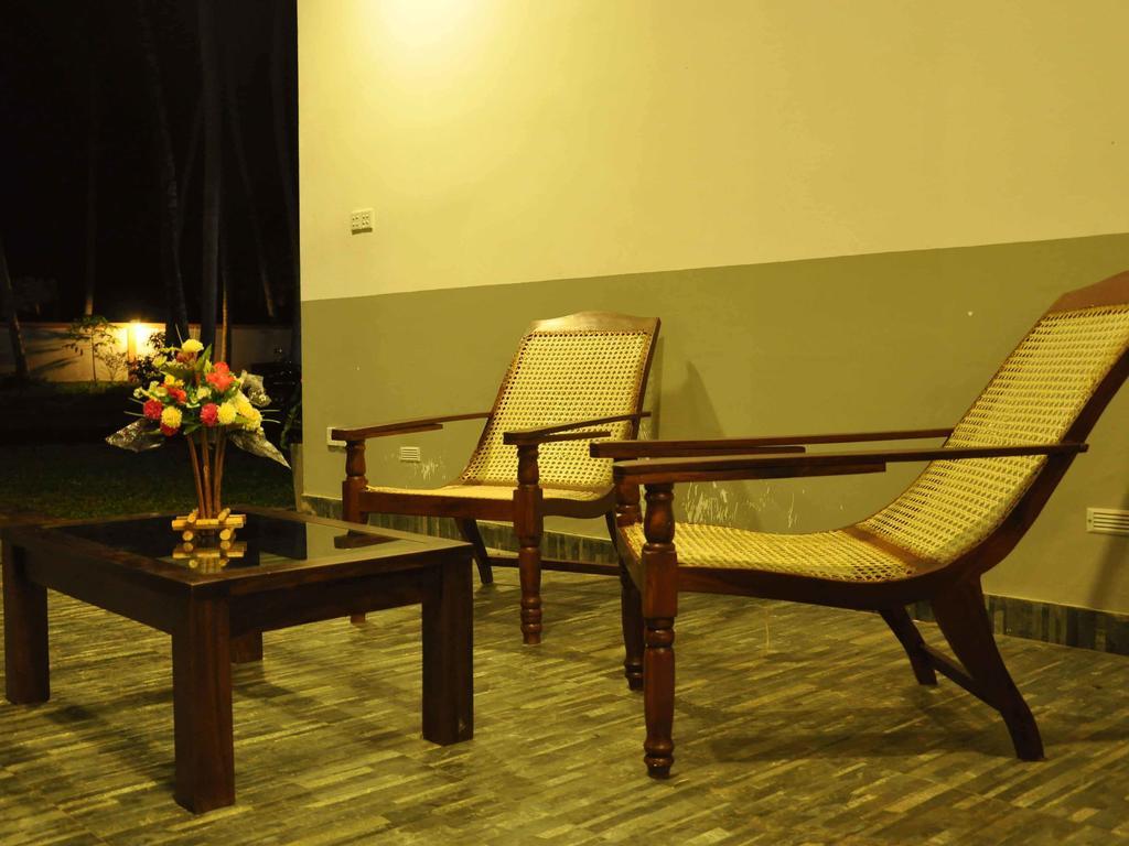 أونا واتونا Helis Place المظهر الخارجي الصورة