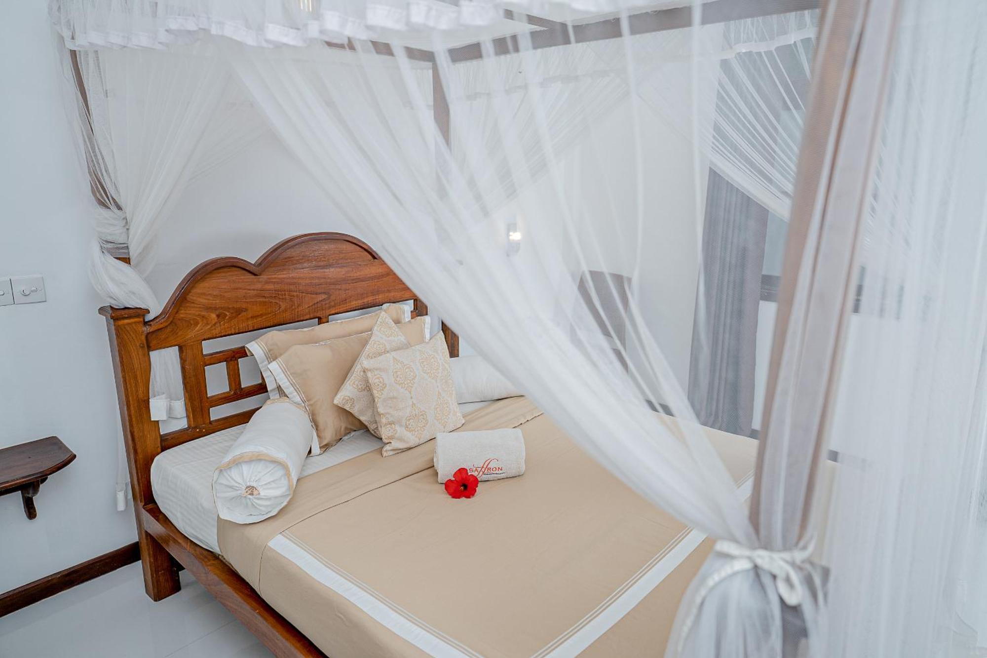 أونا واتونا Helis Place المظهر الخارجي الصورة