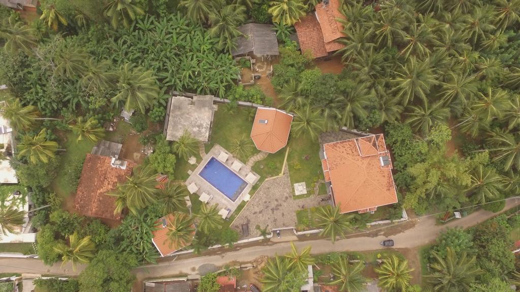 أونا واتونا Helis Place المظهر الخارجي الصورة